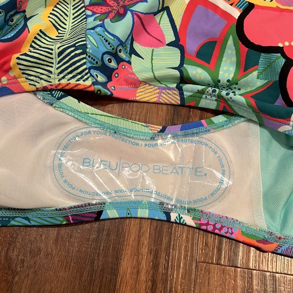 NWOT Bleu Rod Beattie Make It Pop One Piece - Picture 14 of 15